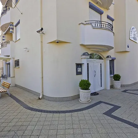 Lidia Ap5 Apartment